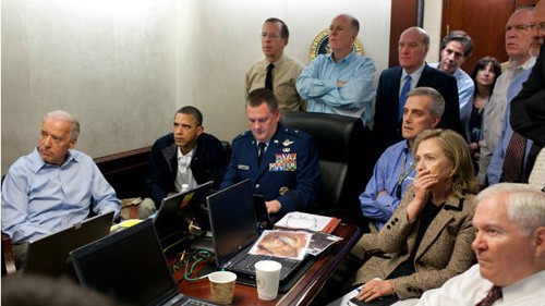 Tổng thống Obama và giới chức chóp bu trong chính quyền Mỹ trực tiếp theo dõi cuộc đột kích từ Nhà Trắng. Ảnh: BBC