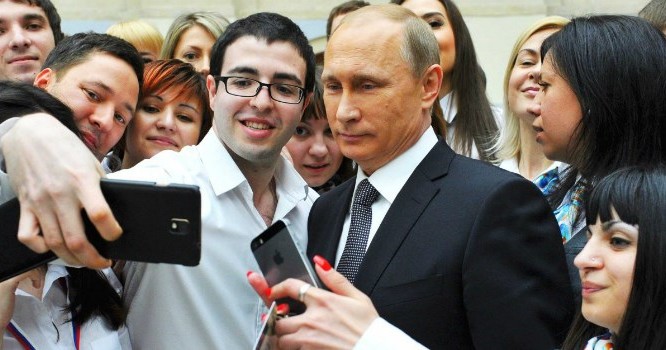 Cùng chụp ảnh với Tổng thống Nga
