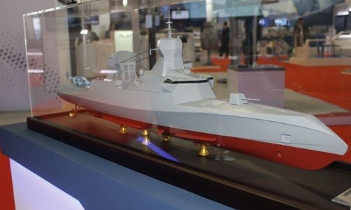 Mẫu thiết kế tàu hộ tống tên lửa C Sword 90 của Pháp được trưng bày tại triển lãm IMDEX ở Singapore. Ảnh: IHS Janes