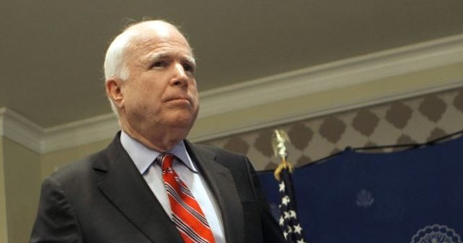 Thượng nghị sĩ Đảng Cộng hòa John McCain.