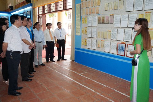Một cuộc triển lãm Bản đồ và trưng bày tư liệu “Hoàng Sa, Trường Sa của Việt Nam - Những bằng chứng lịch sử” được tổ chức tại tỉnh Thái Nguyên. Ảnh: Lan Anh – TTXVN