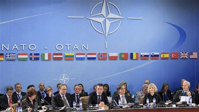 NATO: Các thành viên Đông Âu phải tự lo nếu bị tấn công
