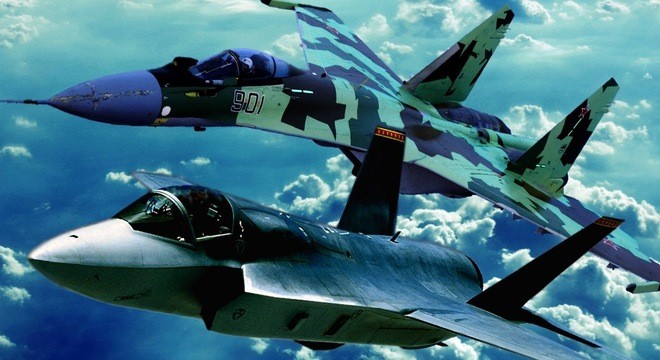 F-35 có thể biến thành "vịt quay" khi đối đầu Su-30/35?