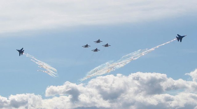 Chiến đấu cơ Nga thể hiện tại triển lãm quân sự quốc tế