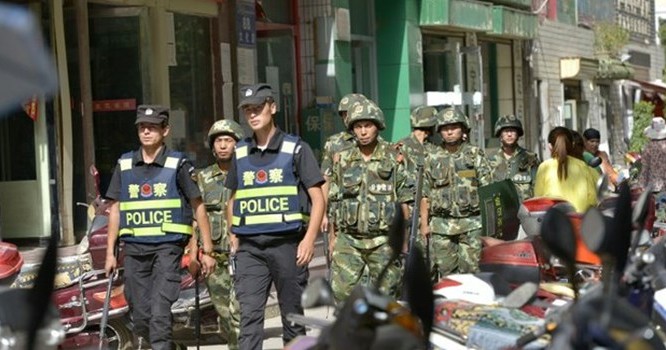 Tấn công đẫm máu ở Tân Cương, ít nhất 18 người chết