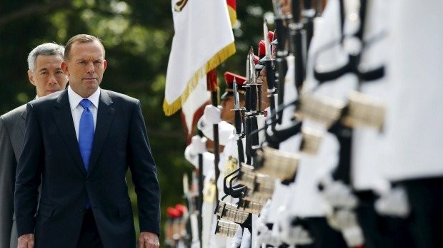 Đến thăm Singapore, Thủ tướng Úc Tonny Abbott lên tiếng cảnh báo Trung Quốc Ảnh: Reuters