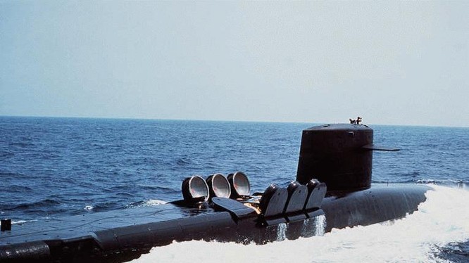 Tàu ngầm hạt nhân tên lửa chiến lược "Ohio" mở nắp phóng