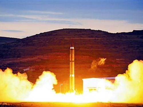 Một tên lửa dòng DF của Trung Quốc phóng thử vào hôm 27-7-2015