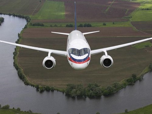 Máy bay chở khách chặng ngắn Sukhoi Superjet 100