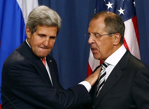 Ngoại trưởng Mỹ John Kerry và người đồng cấp Nga Sergei Lavrov trong cuộc gặp về vấn đề Syria năm 2013. Ảnh: Reuters