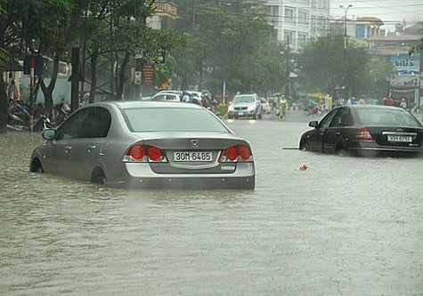 Những tuyến đường thường ùn tắc và ngập nước ở Hà Nội