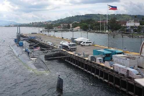 Tàu ngầm USS Chicago của Mỹ neo đậu tại Vịnh Subic ngày 6/8. Ảnh: AFP