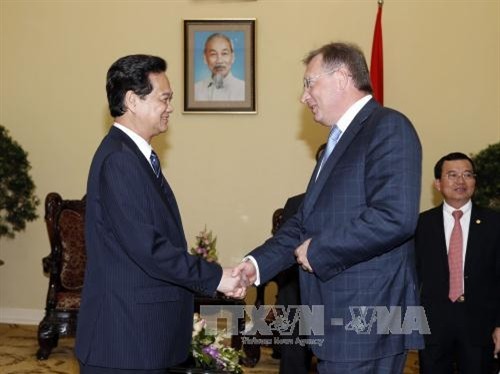 Thủ tướng Nguyễn Tấn Dũng tiếp ông Sergey Kudryashov, Tổng Giám đốc Tập đoàn dầu khí Zarubezneft (Liên bang Nga), đang có chuyến thăm và làm việc tại Việt Nam. Ảnh: TTXVN
