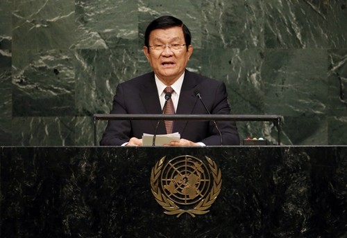 Chủ tịch nước Trương Tấn Sang phát biểu trong một phiên họp toàn thể tại trụ sở Liên Hợp Quốc ở thành phố New York, Mỹ, hôm 25/9. Ảnh: Reuters.