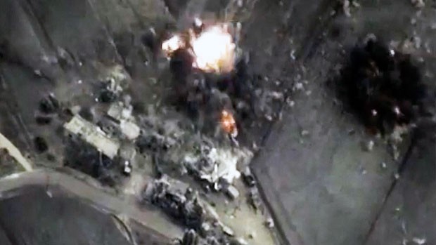 Mưa bom - tên lửa Nga khiến khủng bố IS hoảng loạn