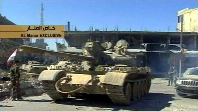 Bị xe tăng dồn vào tuyệt địa, chiến binh Al-Qaeda tự quay video khoảnh khắc bị tiêu diệt.