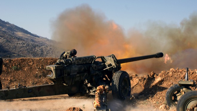 Hỏa lực khủng khiếp của pháo binh Syria vây chặt Morek