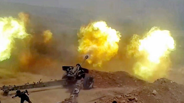 Clip: Chiến binh đối lập "xơi" đạn pháo quân đội Syria