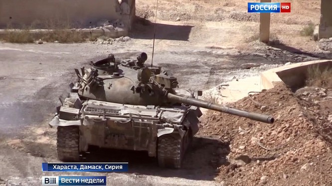 Xe tăng và bộ binh Syria dội lửa lên từng thước đất Damascus