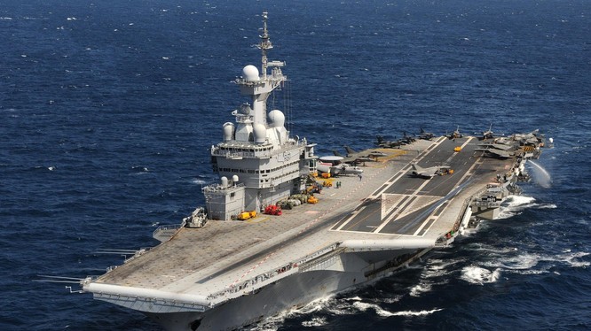Tàu sân bay "Charles de Gaulle" bắt đầu chiến dịch chống IS tại Syria