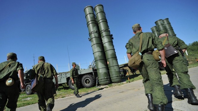 Sốc: Nga bắt đầu "giương" tên lửa S-400 trên không phận Syria
