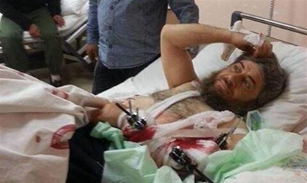 Chỉ huy chiến trường IS có tên là Abu Muhammad, 16.04.2014, đang điều trị miễn phí tại Bệnh viện nhà nước bang Hatay sau khi bị thương trong chiến trận ở Idlib, Syria. Có vẻ được chăm sóc khá chu đáo.