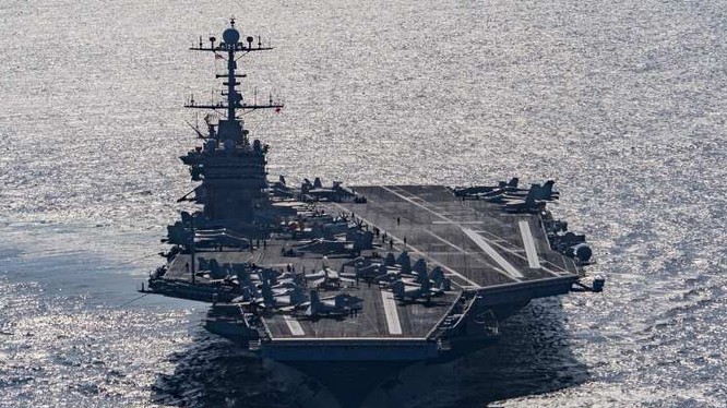 Mỹ công bố video chiến hạm Iran phóng tên lửa gần tàu sân bay Harry Truman 