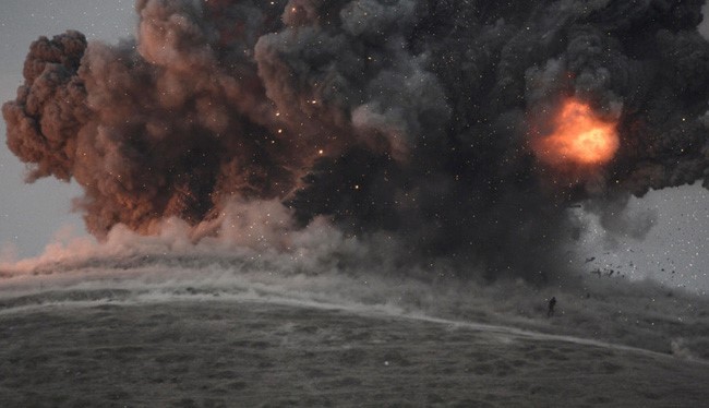 Không quân Syria hỏa thiêu 20 xe chở dầu IS