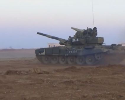 Xe tăng T-90 chuẩn bị tham gia chiến dịch lớn ở Aleppo