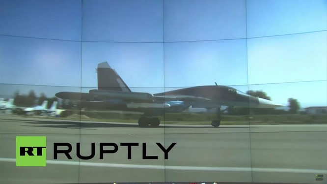 Su-35 mang tên lửa Kh-35 ở Syria