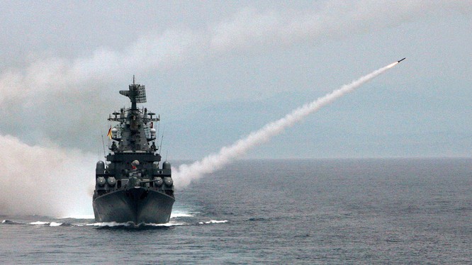 Hải quân Nga bất ngờ phóng tên lửa hành trình tấn công Al - Nusra