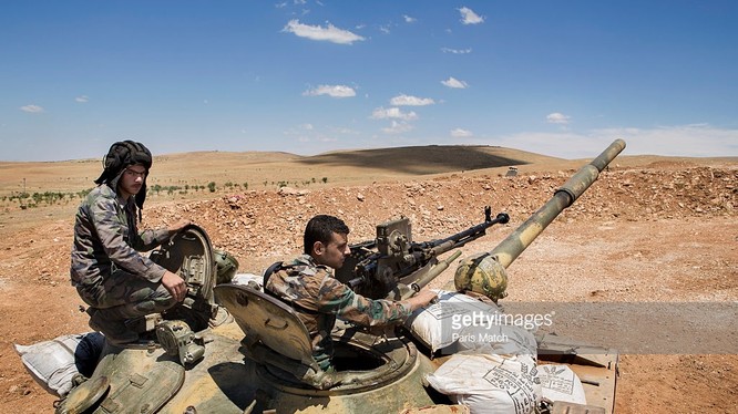 Lực lượng Tigers đánh chiếm Tam giác Palmyra, tấn công đỉnh núi Jabal Al-Tar