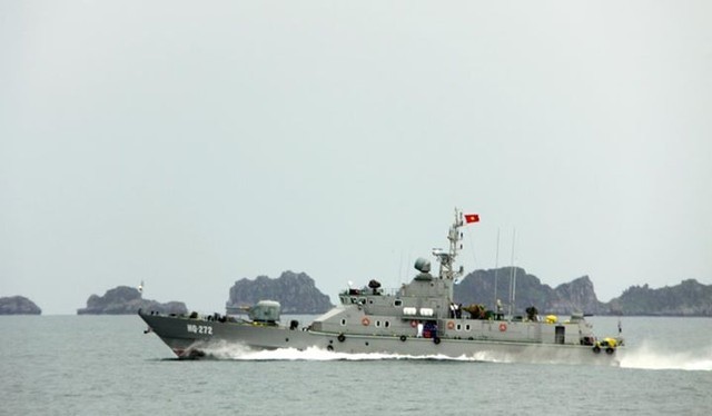 Hải quân Việt Nam với các 'võ sĩ giác đấu' trên biển