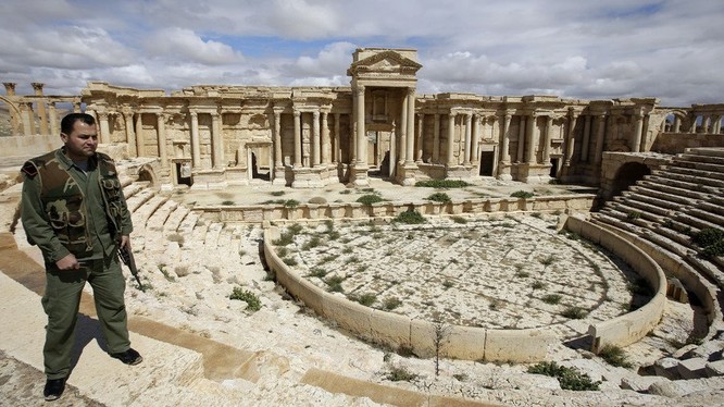 Cận cảnh thành phố Palmyra sau khi giải phóng (ảnh + video)