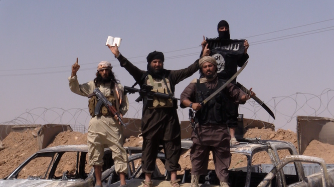 IS tấn công cao điểm chiến lược Al-Tharda, 7 tay súng bỏ mạng