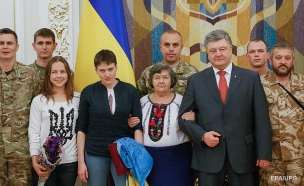 Vì sao tổng thống Putin ân xá cho nữ quân nhân Ukraine Savchenko
