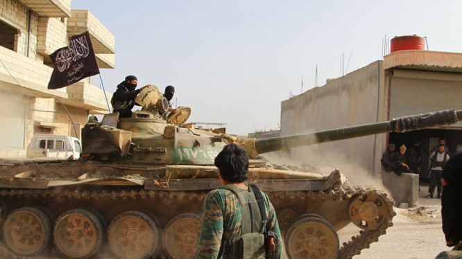 Chiến tuyến của quân đội Syria sụp đổ ở Nam Aleppo