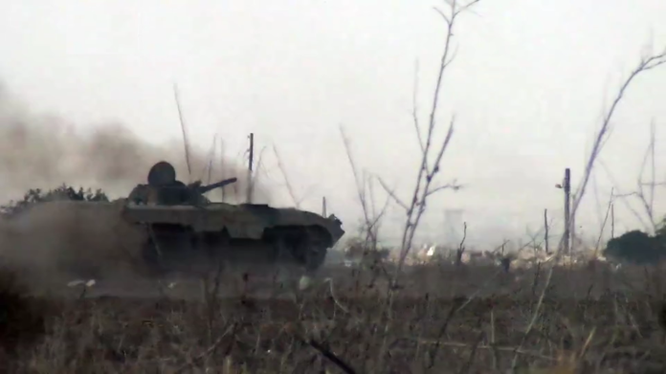 Xe tăng, thiết giáp quân đội Syria chiến đấu ở Đông Ghouta