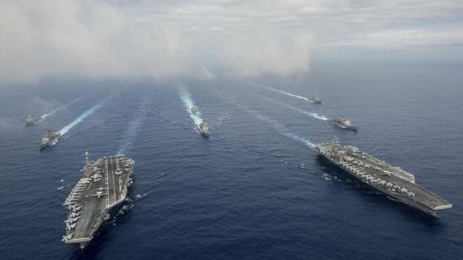 Hai cụm tàu sân bay tấn công chủ lực Mỹ trên Biển Đông