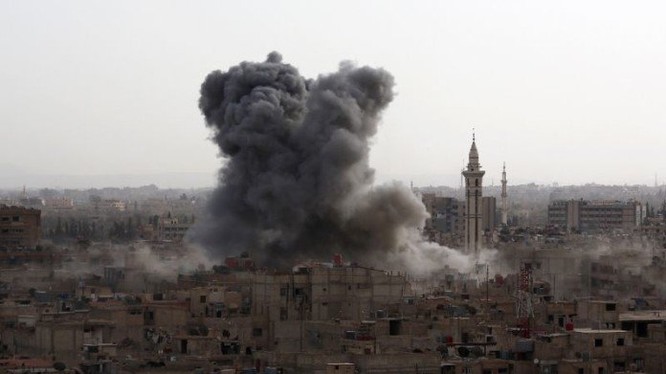 Không kích dữ dội ở Douma