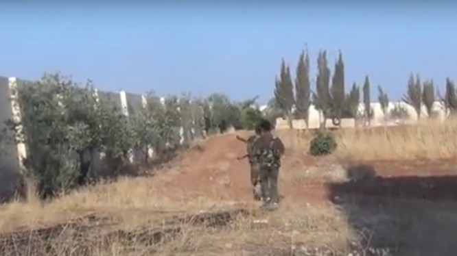 Binh sĩ Syria chiến đấu trên chiến trường Hama