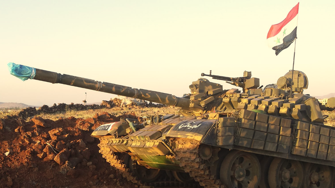 Xe tăng quân đội Syria trong phòng ngự