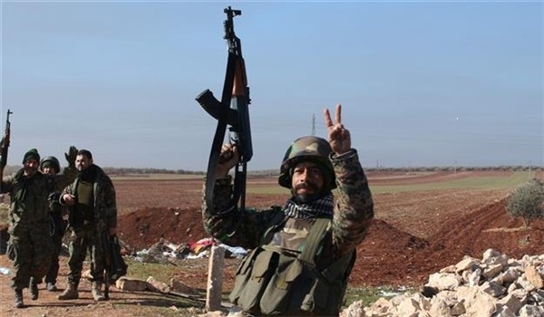 Binh sĩ quân đội Syria vui mừng trong 1 kết quả tấn công lực lượng Hồi giáo cực đoan