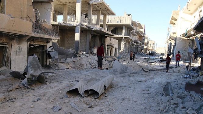 Một khu phố ở Aleppo, tan hoang sau những trận pháo kích bằng "pháo địa ngục" của lực lượng Hồi giáo cực đoan
