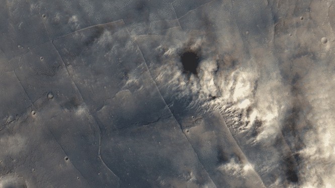 Hình ảnh cơn bão bụi trên bề mặt sao Hỏa 