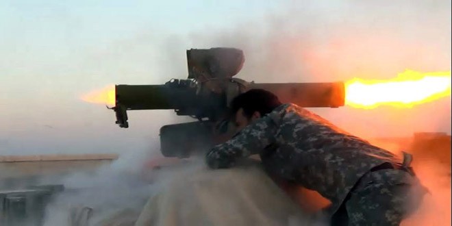 Binh sĩ quân đội Syria sử dụng súng chống tăng ATGM đánh trả lực lượng Hồi giáo cực đoan ở Đông Ghouta