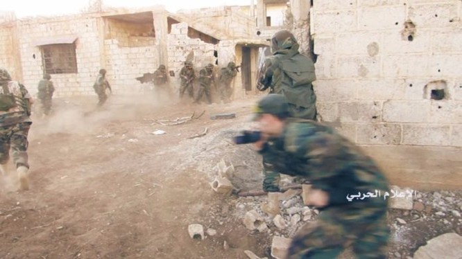 Binh sĩ Syria và Hezbollah trên chiến trường phía Tây Aleppo