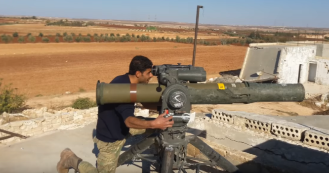 Chiến binh Hồi giáo cực đoan sử dụng tên lửa TOW tấn công binh sĩ Syria
