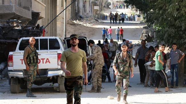 Những công dân nhỏ tuổi của Aleppo hân hoan vui mừng thoát khỏi địa ngục 