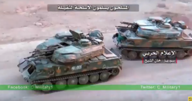 Hai chiếc xe Shika, lực lượng Hồi giáo cực đoan giao trả cho quân đội Syria